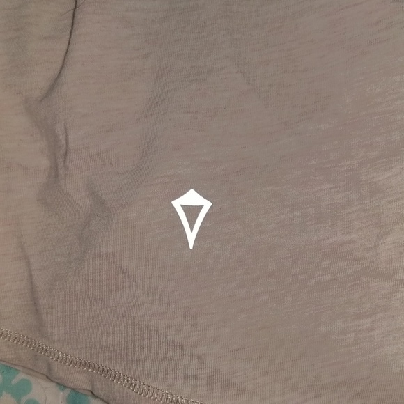 ivivva tank - Picture 5 of 6